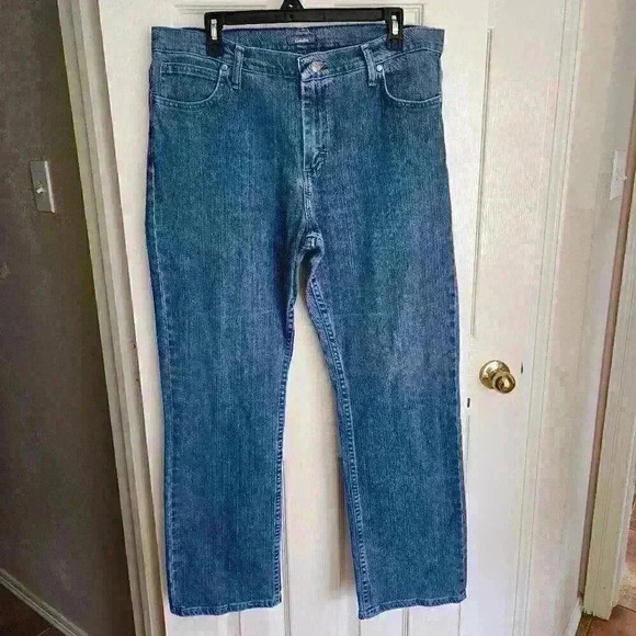 Cabelas Casual Jeans Womens 14 Short Blue Denim Straight Leg Medium Wash Hi-Rise - Picture 1 of 11